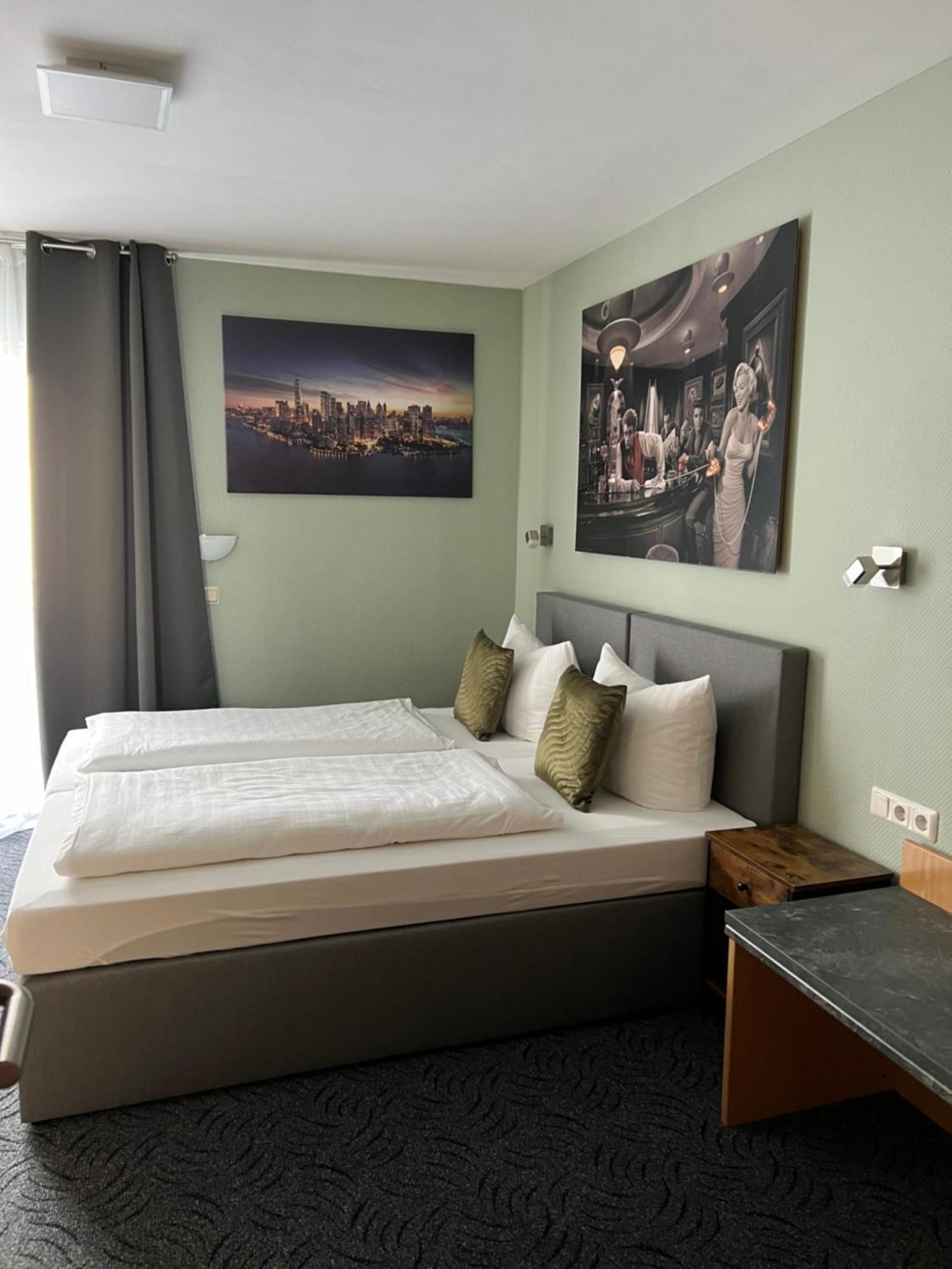 Hotel Aggertal Gummersbach Bagian luar foto