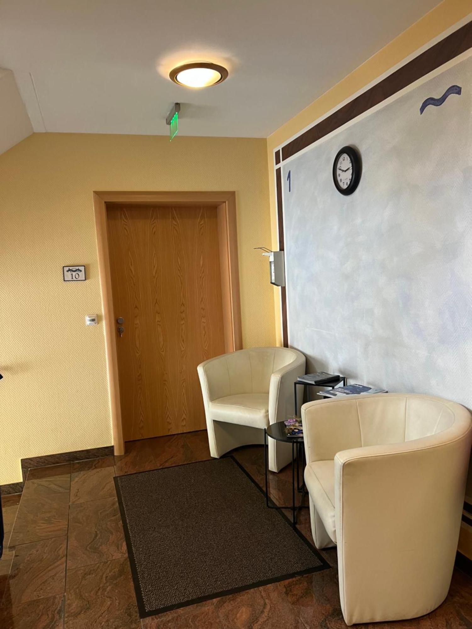 Hotel Aggertal Gummersbach Bagian luar foto