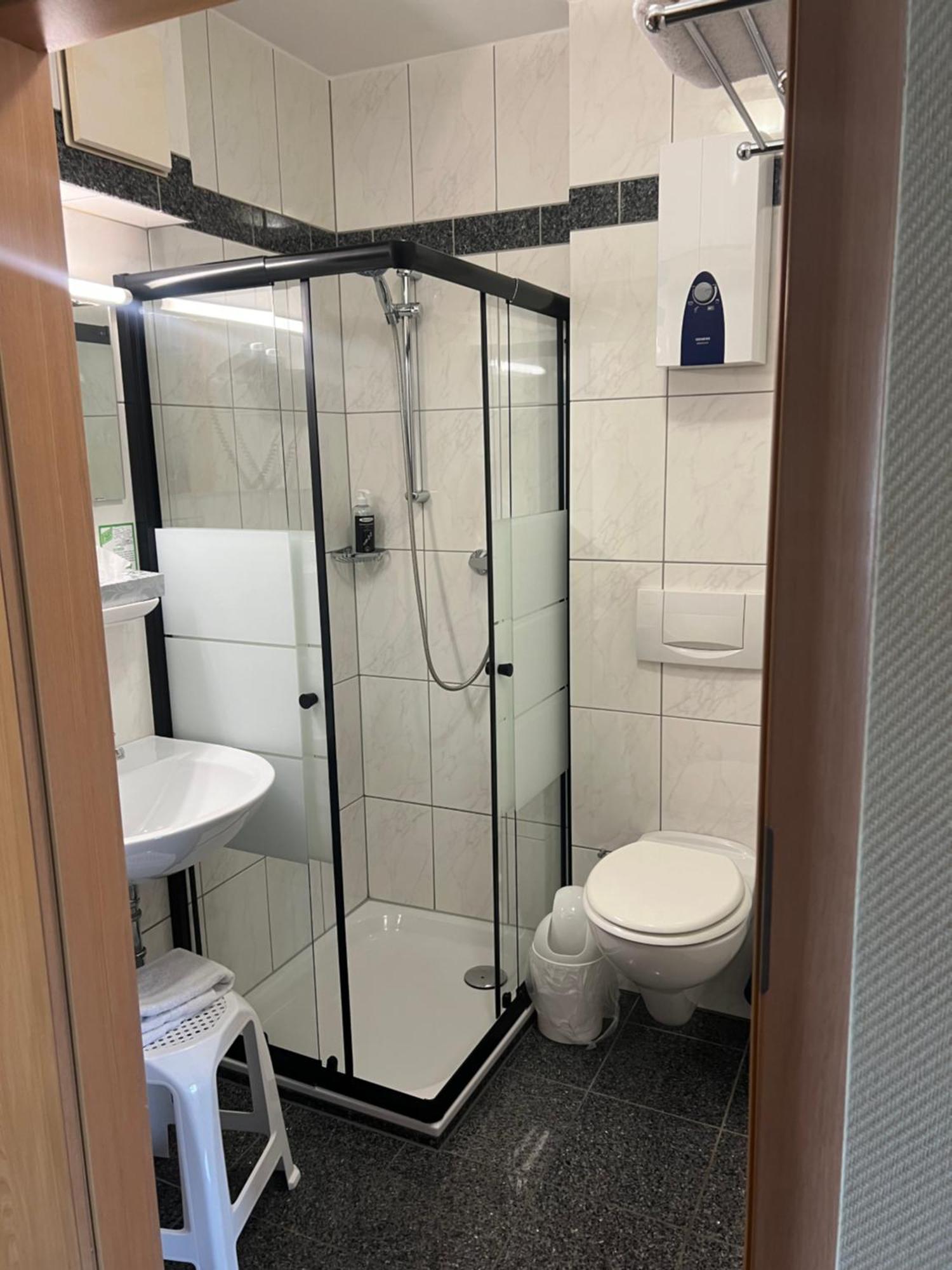 Hotel Aggertal Gummersbach Bagian luar foto