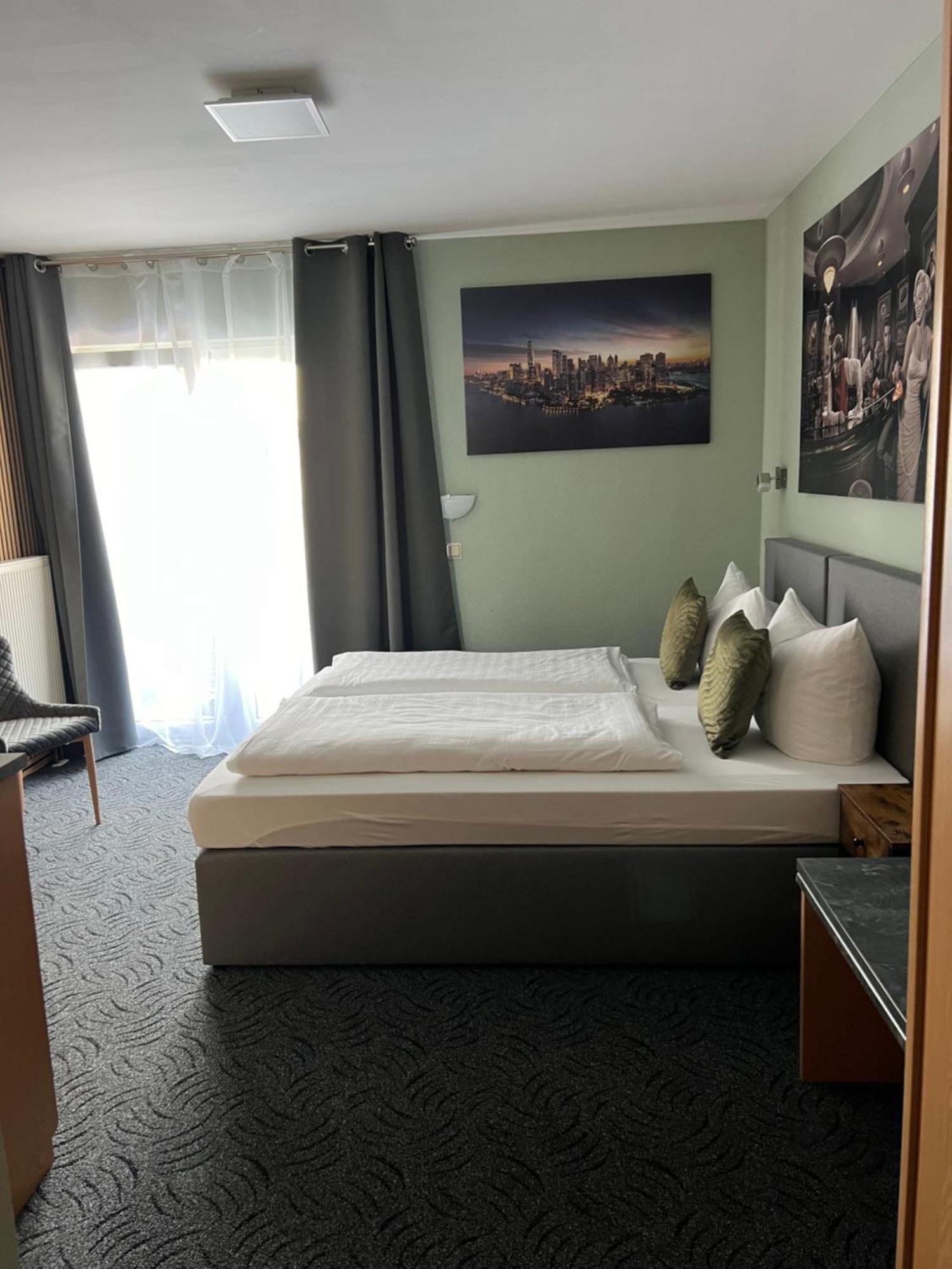 Hotel Aggertal Gummersbach Bagian luar foto