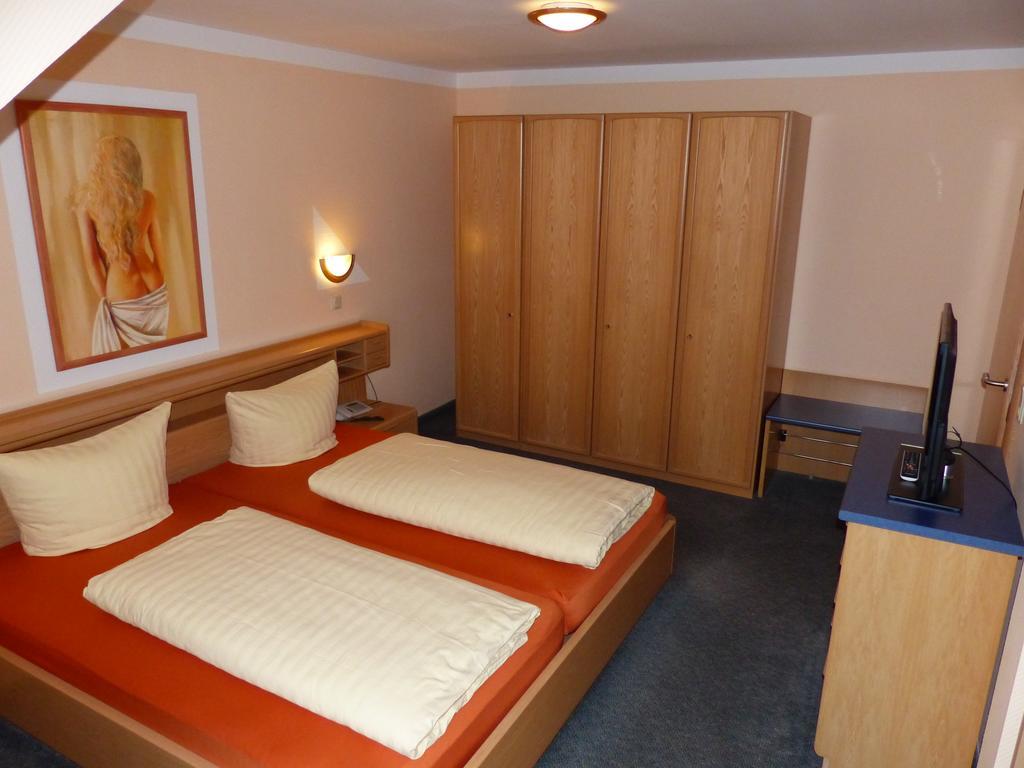 Hotel Aggertal Gummersbach Bagian luar foto