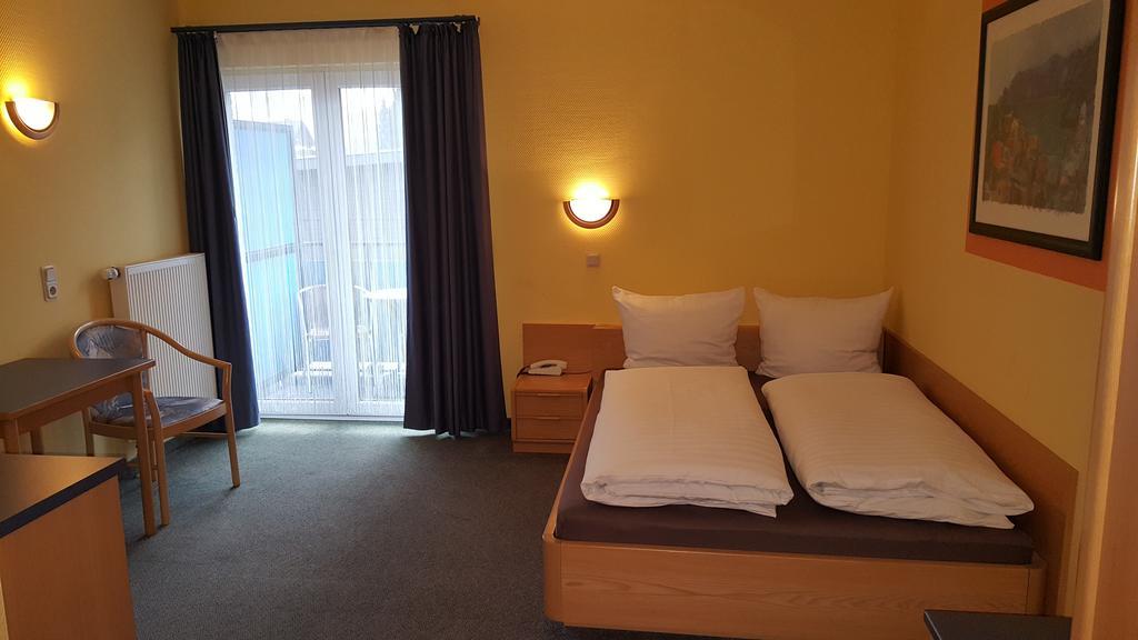 Hotel Aggertal Gummersbach Bagian luar foto