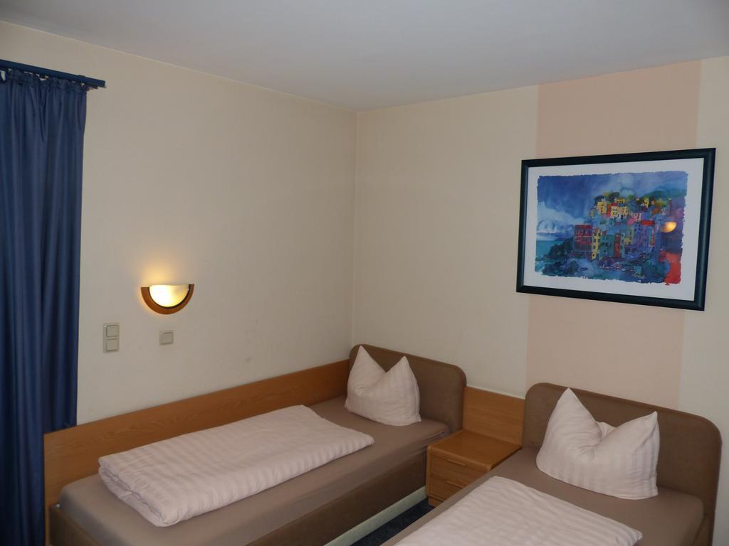 Hotel Aggertal Gummersbach Bagian luar foto
