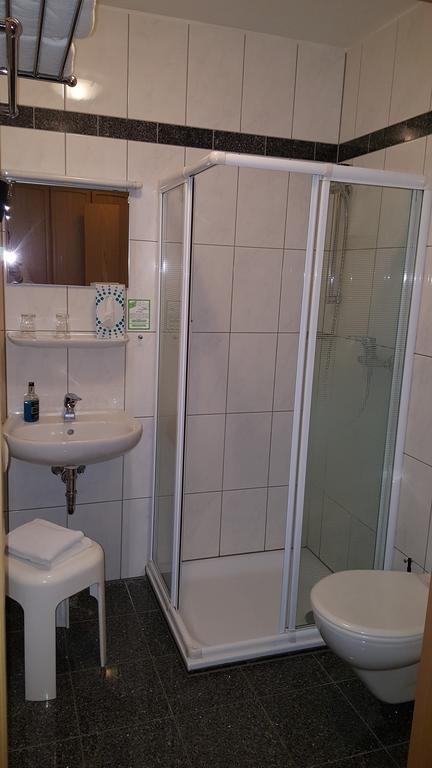Hotel Aggertal Gummersbach Bagian luar foto