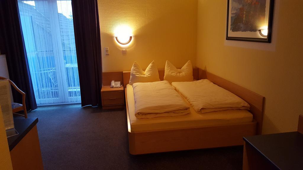 Hotel Aggertal Gummersbach Bagian luar foto