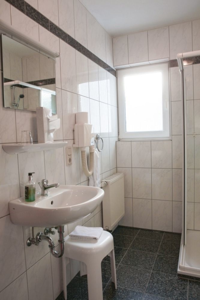 Hotel Aggertal Gummersbach Bagian luar foto