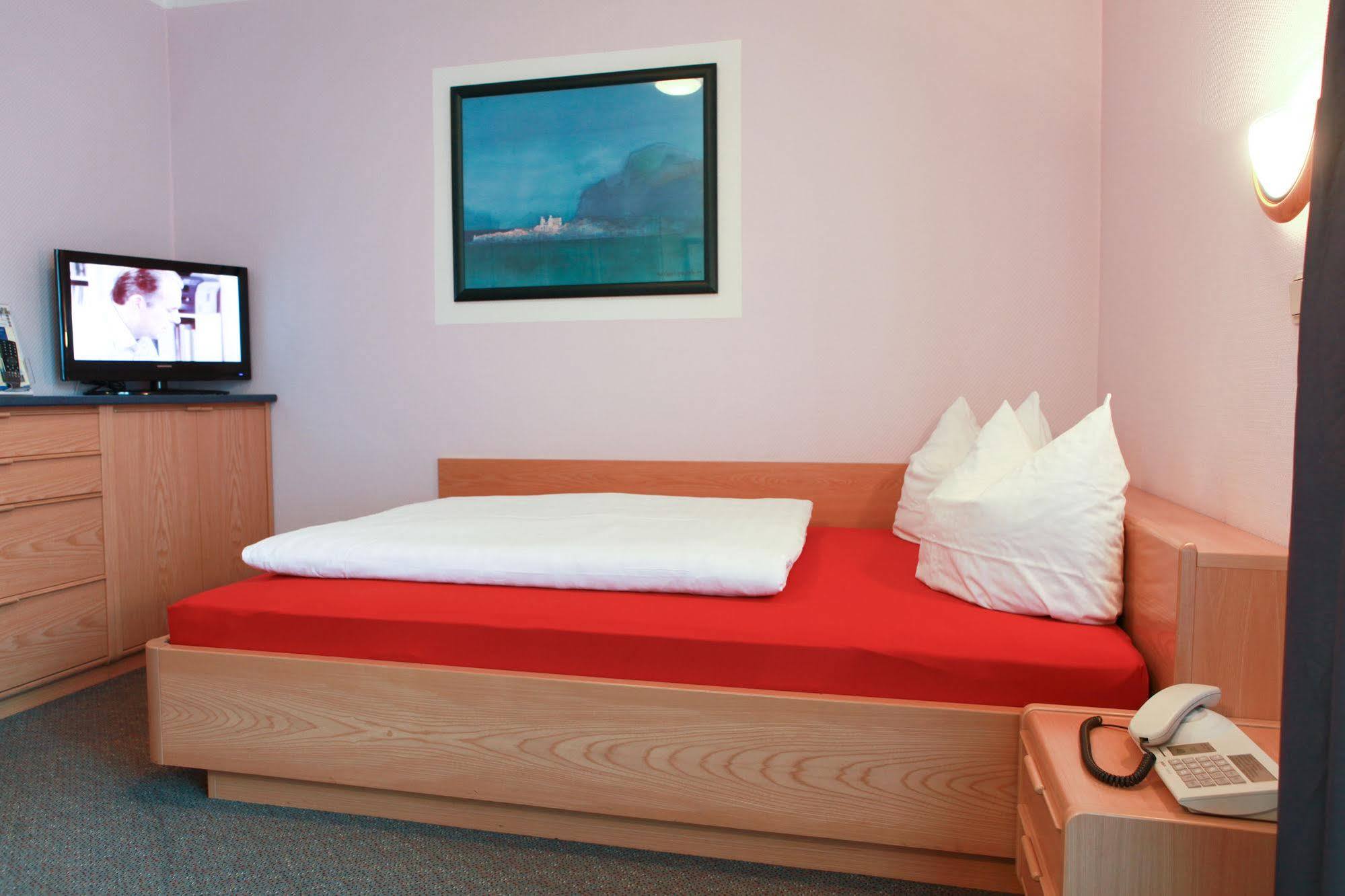 Hotel Aggertal Gummersbach Bagian luar foto