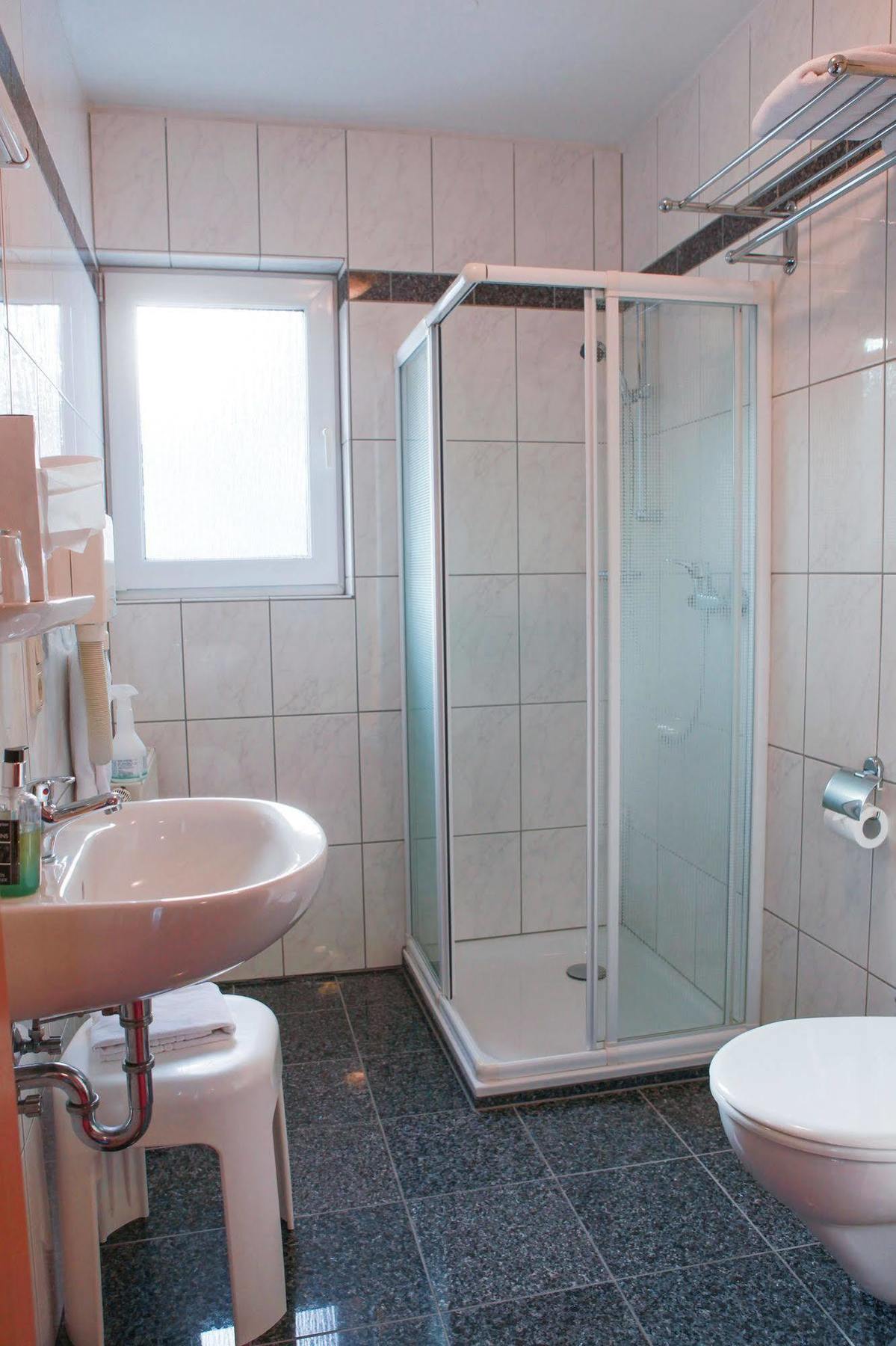 Hotel Aggertal Gummersbach Bagian luar foto