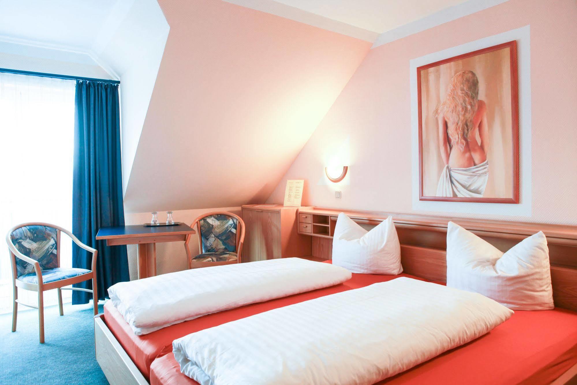 Hotel Aggertal Gummersbach Bagian luar foto